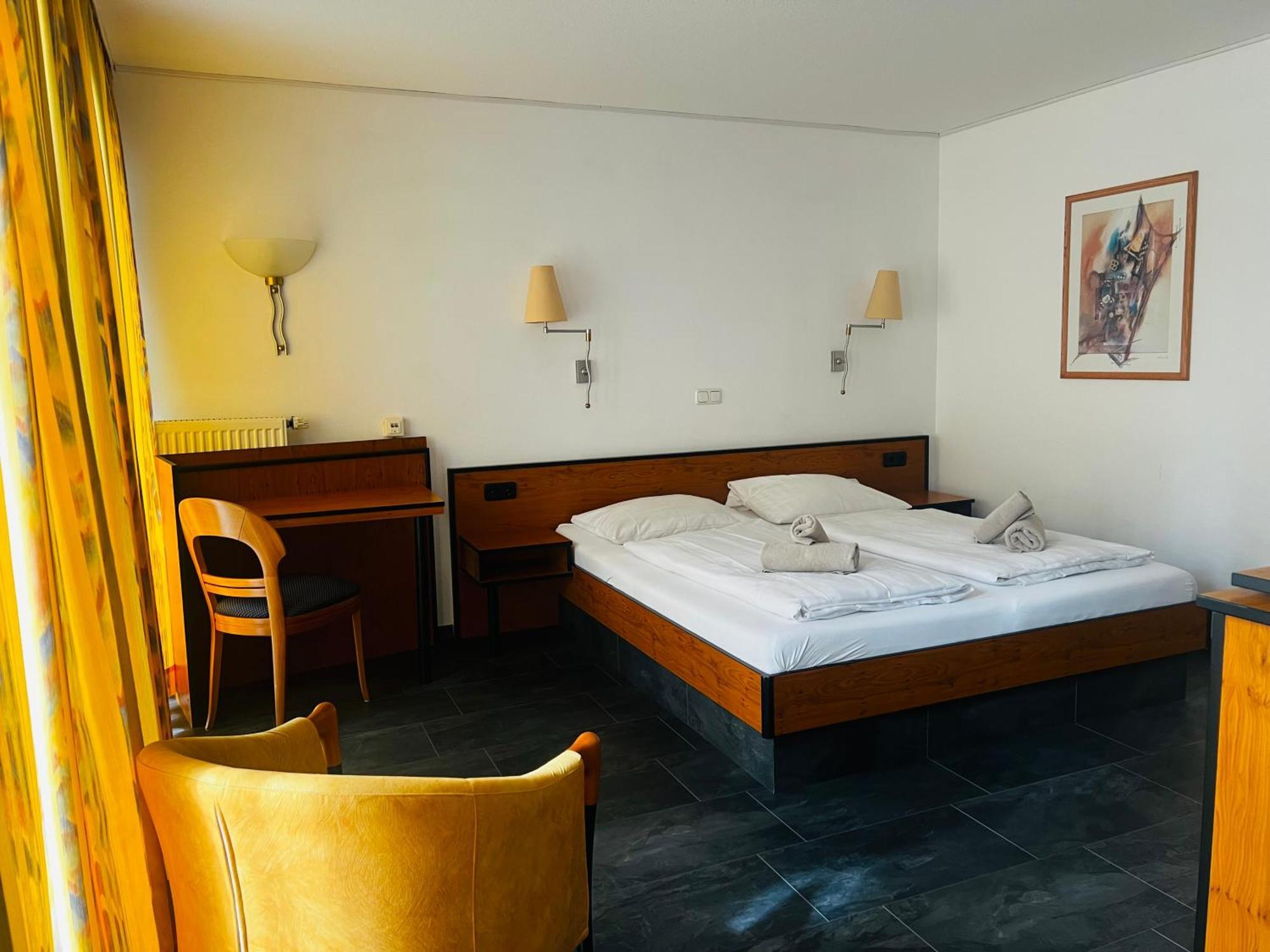 Hotel Am Malerwinkel Wertheim Exterior photo